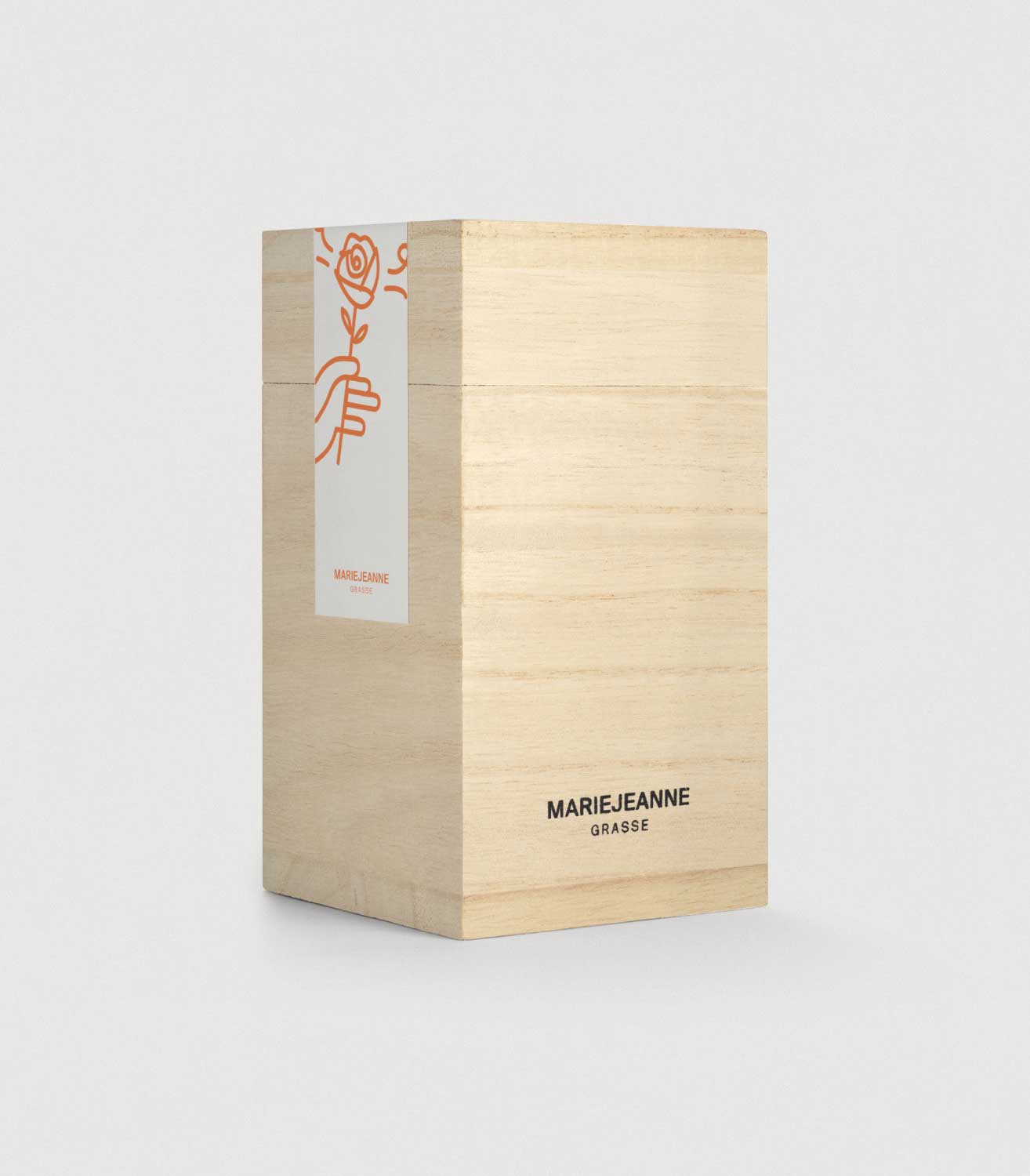 マリージャンヌ香水（ロジエ）の木製パッケージ